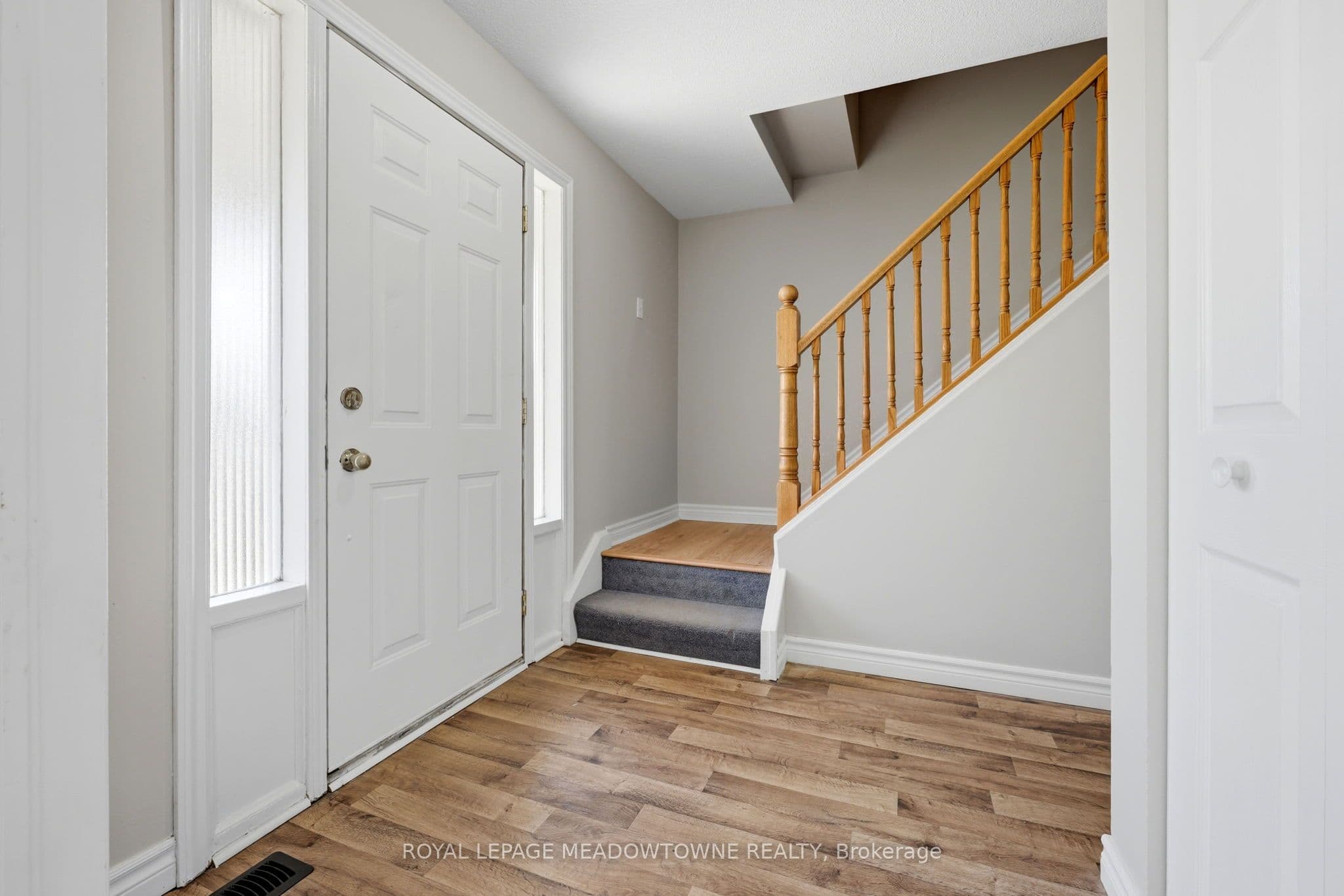 82 Maple Avenue, Halton Hills, ON L7G 1X7