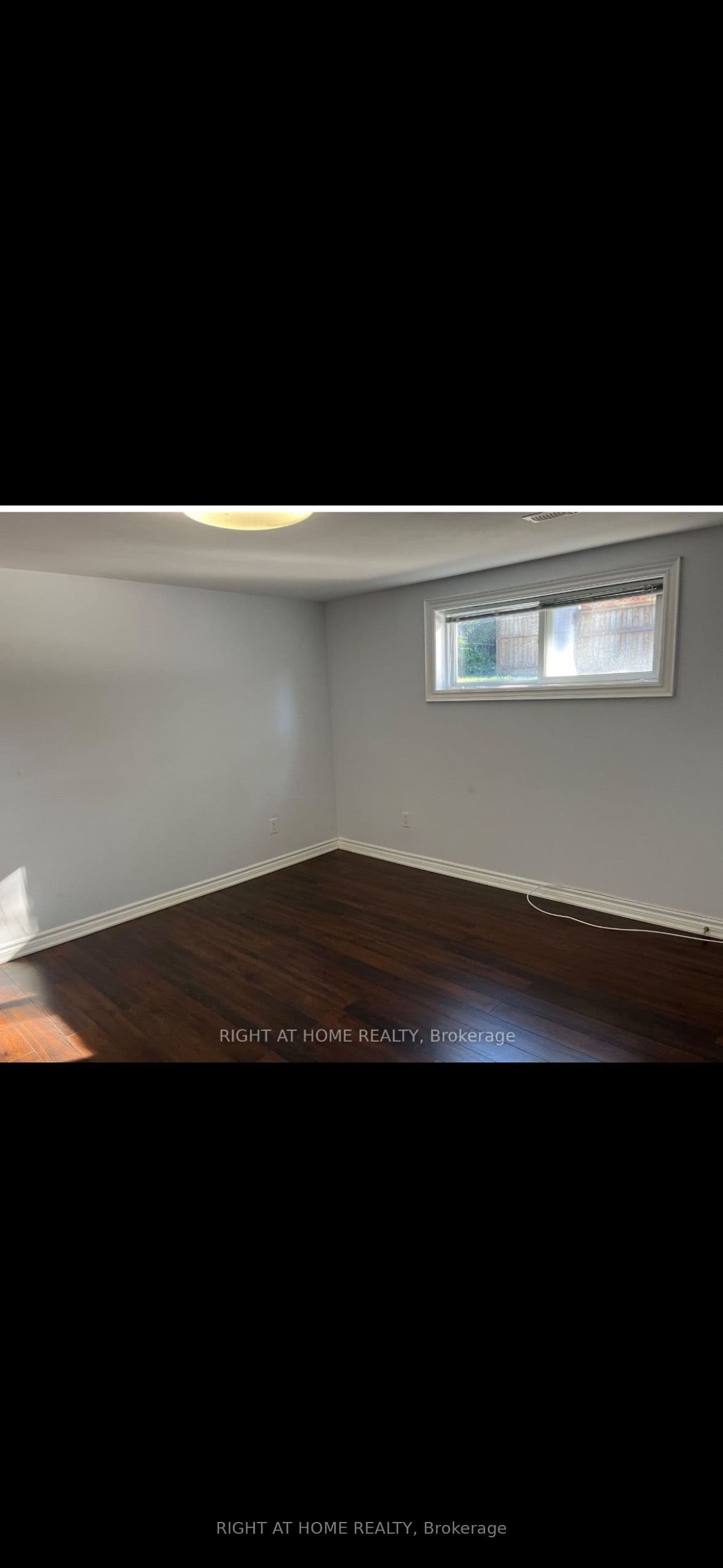 86 Langside Avenue, Toronto, ON M9N 3P4