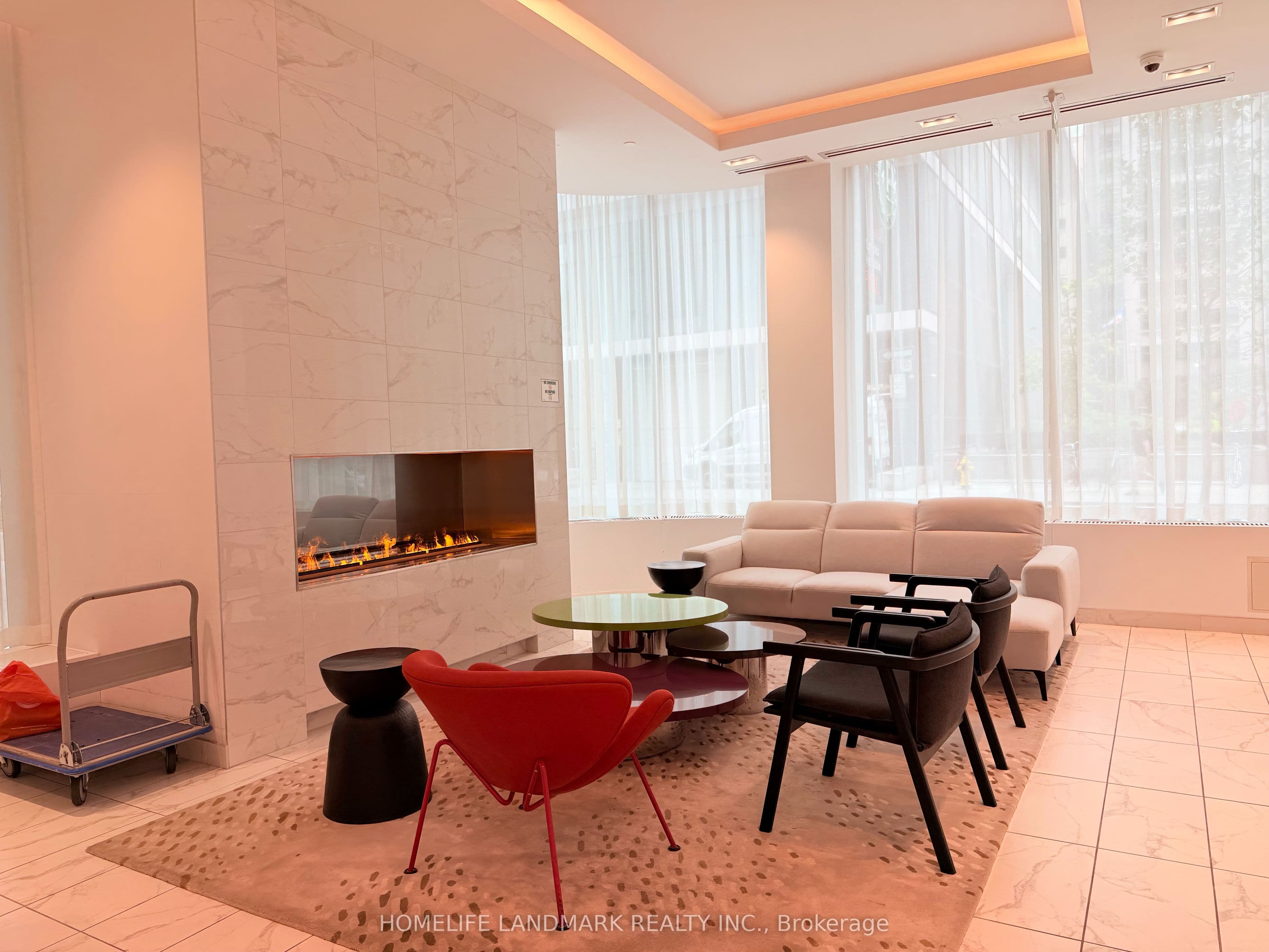 238 Simcoe Street 2603, Toronto, ON M5T 1T4