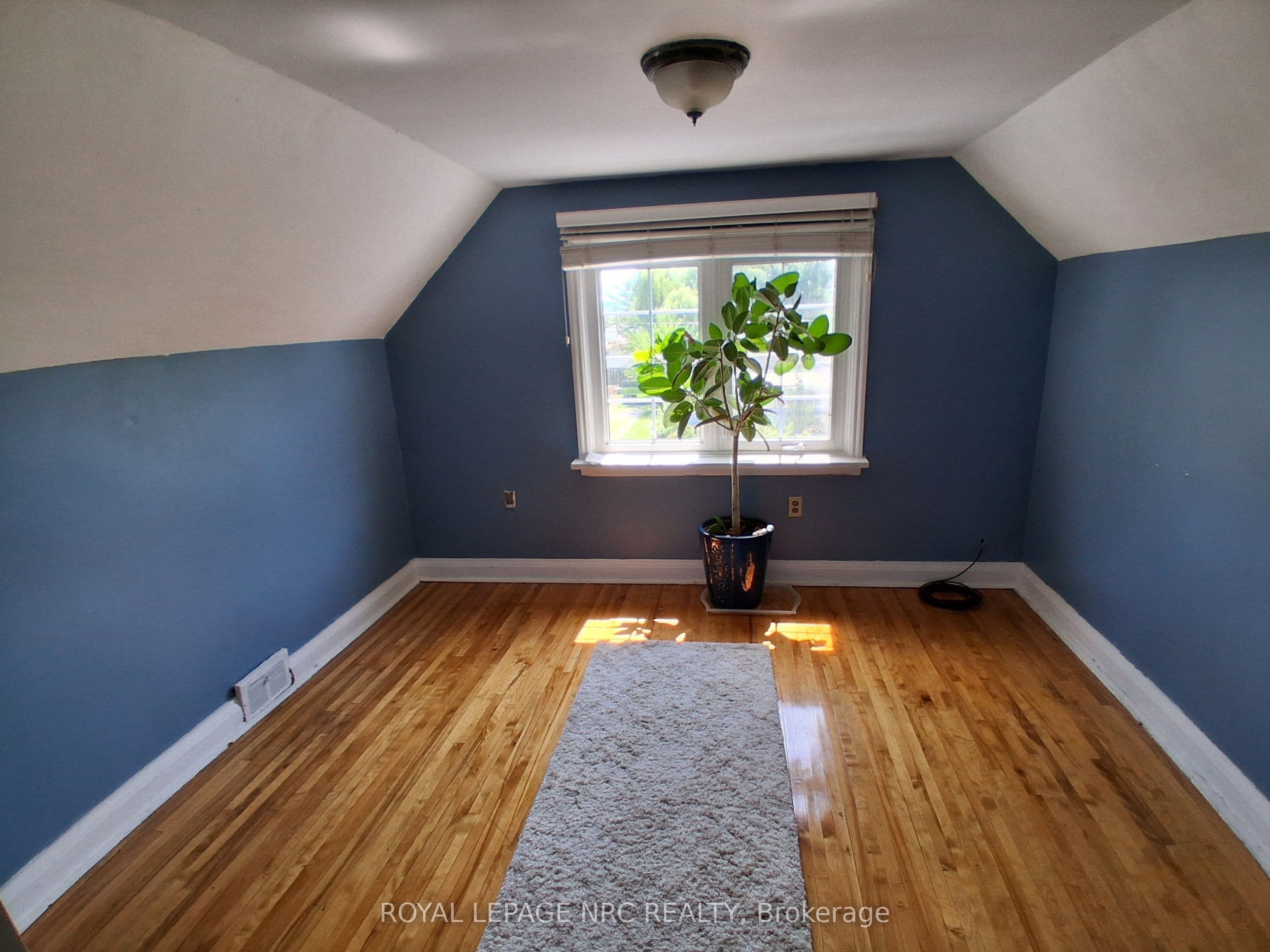 42 Cumming Street, St. Catharines, ON L2S 1H9
