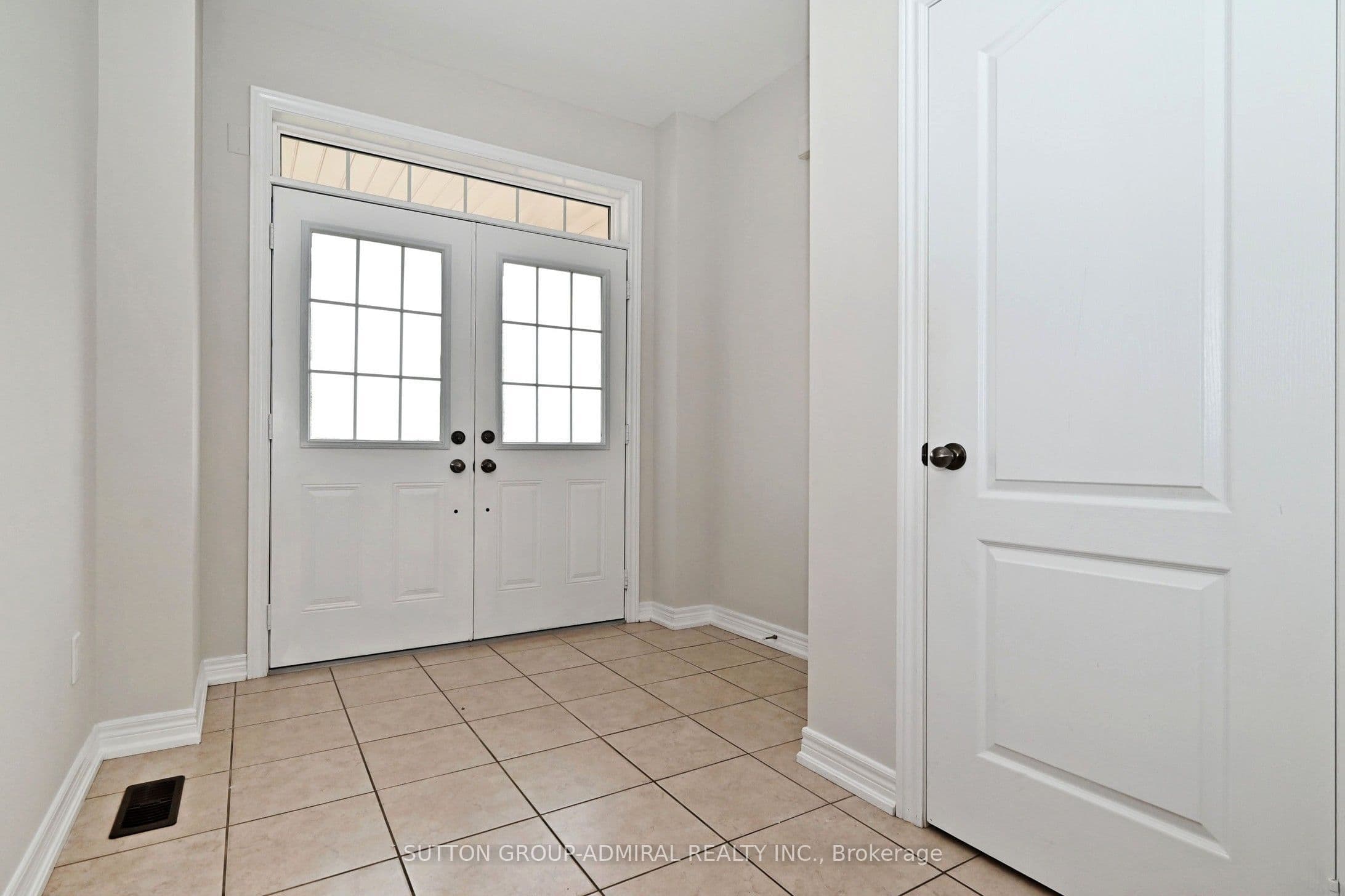 110 Southdown Avenue, Vaughan, ON L6A 4N3