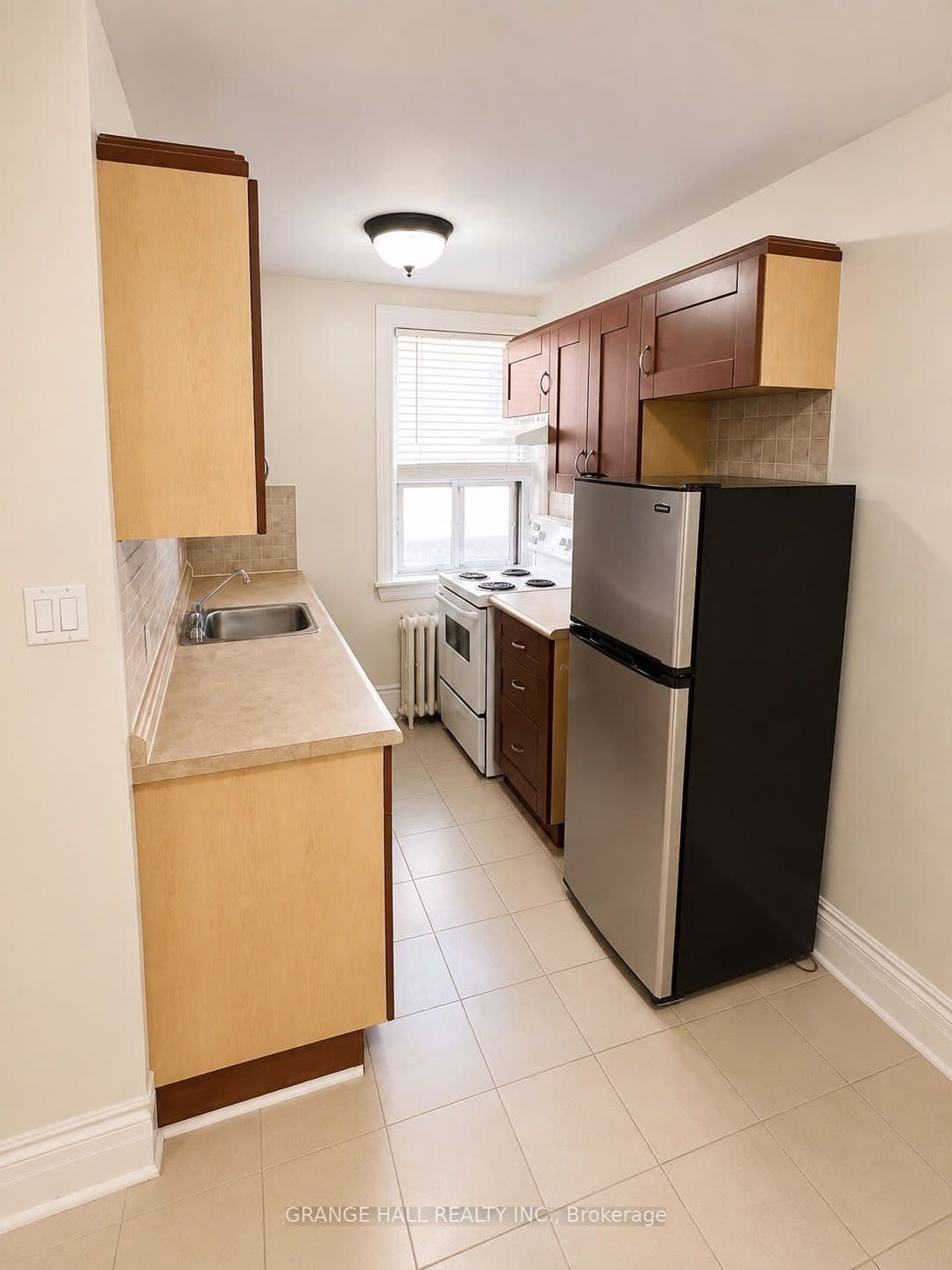 229 Vaughan Road 22, Toronto, ON M6C 2S5