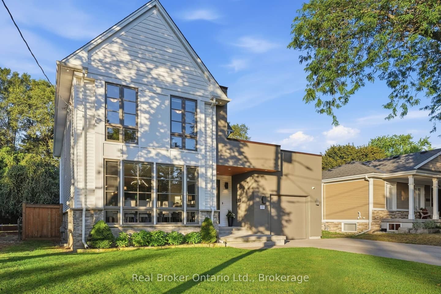 630 George Street, Burlington, ON L7R 2V7
