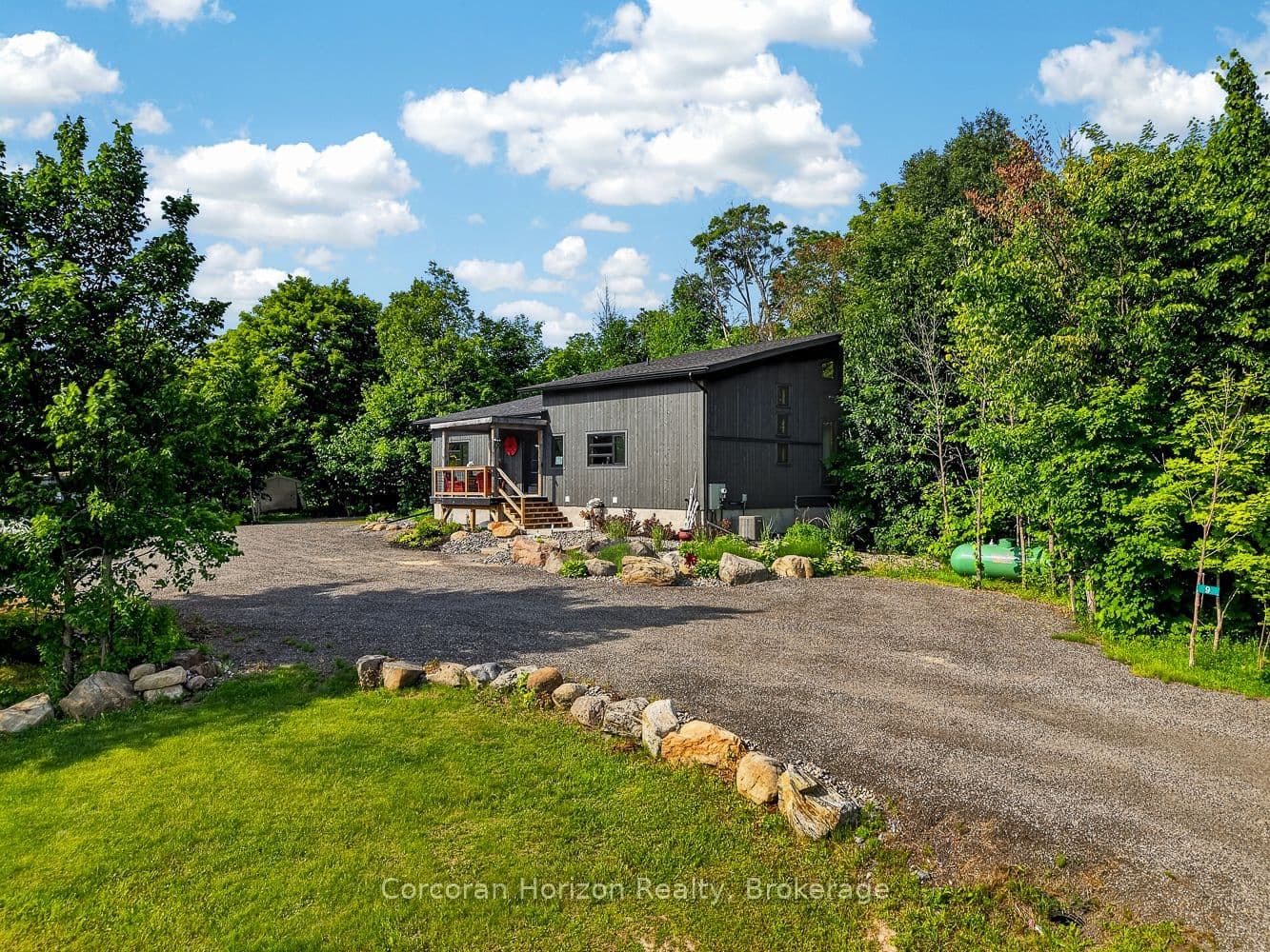9 Silver Birch Circle N, McKellar, ON P2A 0B5