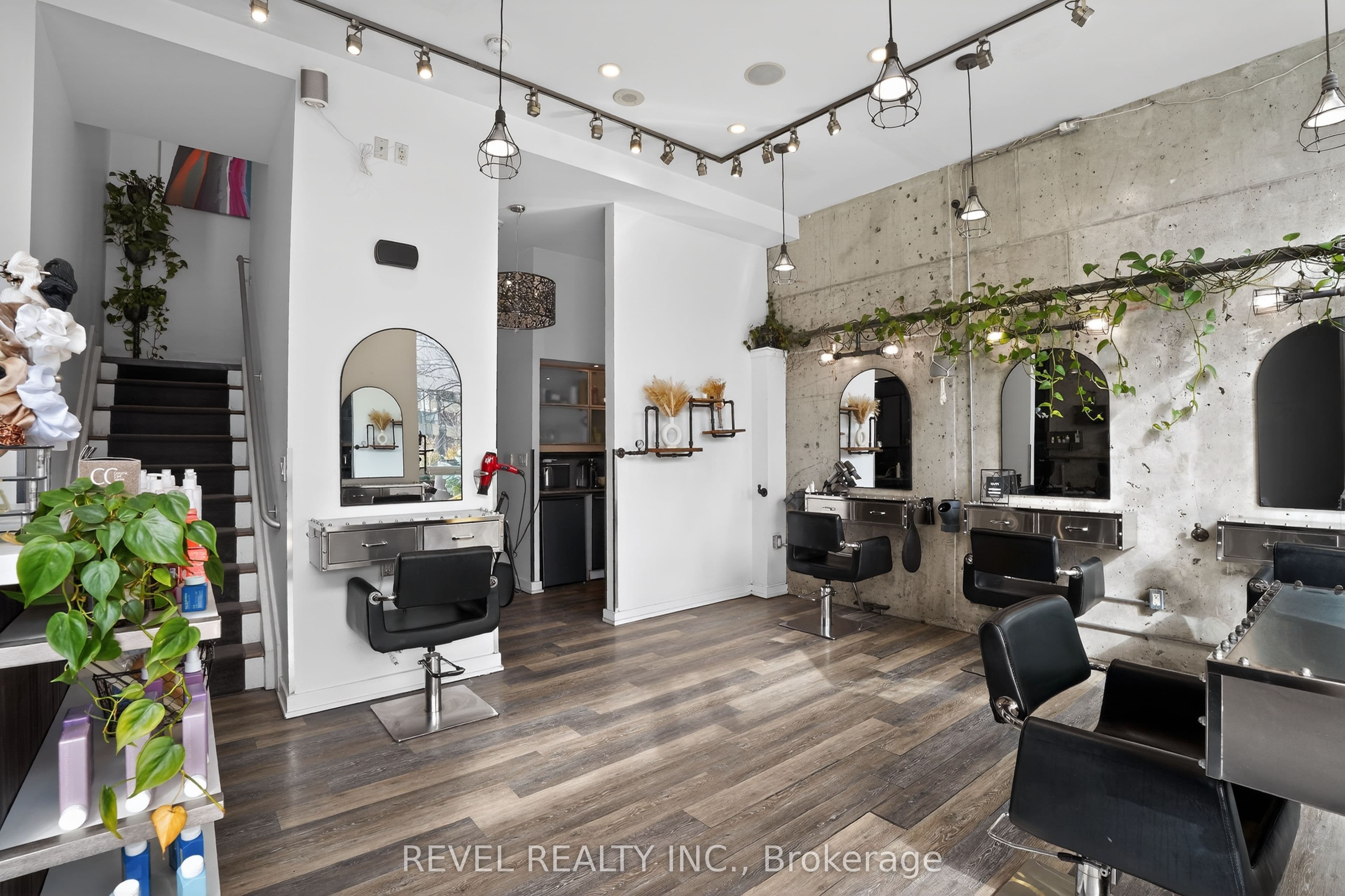 40 Fort York Boulevard G05, Toronto, ON M5V 3Z3
