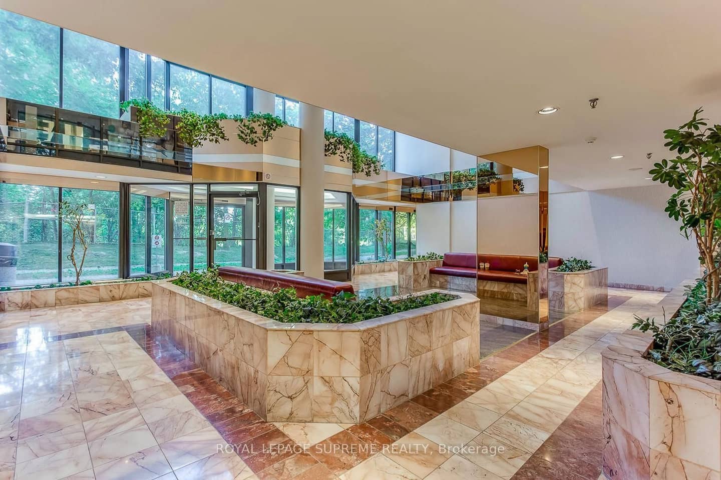 5 Rowntree Road 1015, Toronto, ON M9V 5G9