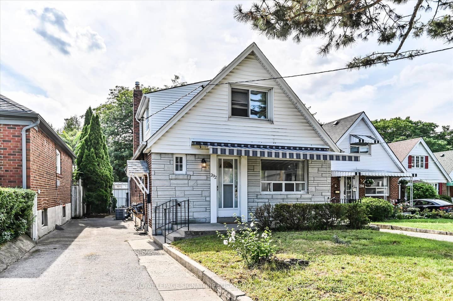 292 Glebemount Avenue, Toronto, ON M4C 3V3