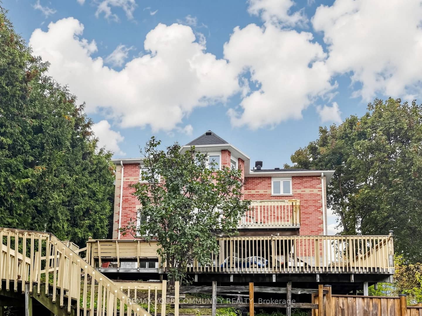 27 Mitchell Avenue, Whitchurch-Stouffville, ON L4A 7X3