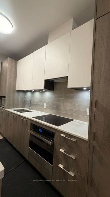 38 Water Walk Drive 731, Markham, ON L3R 6M8