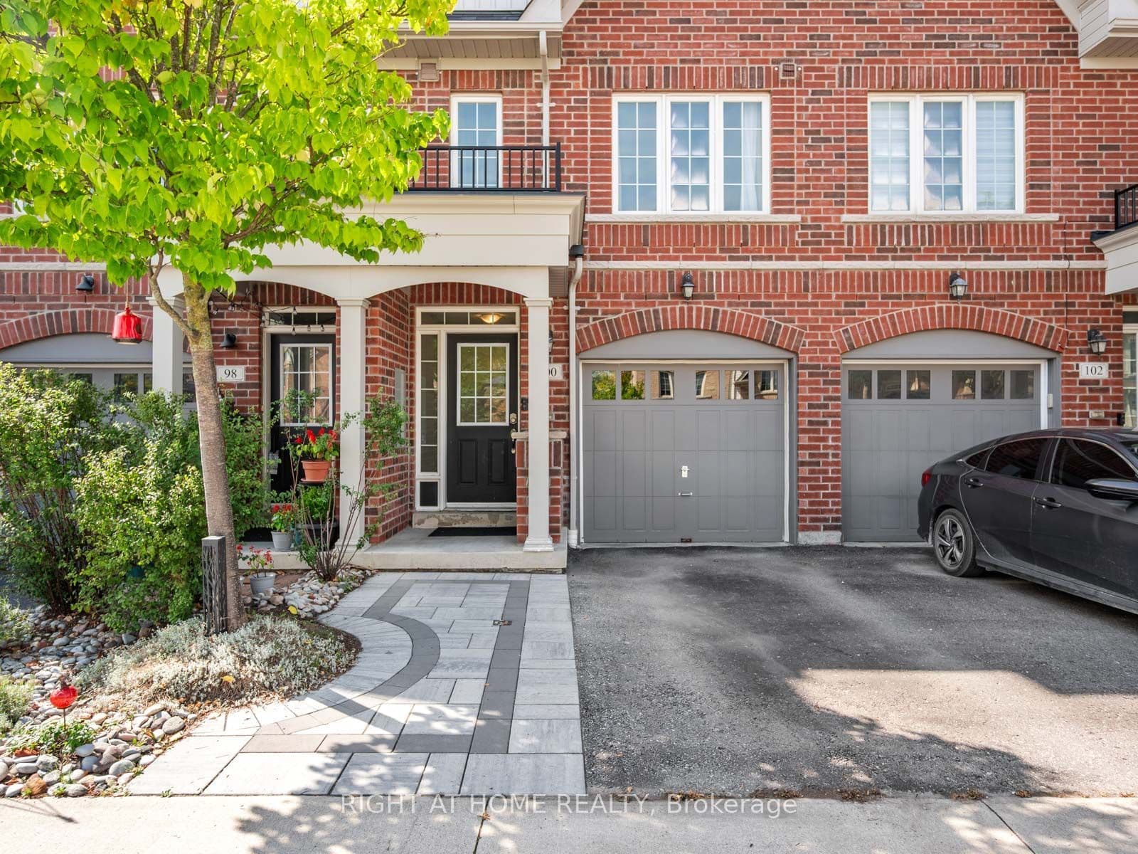 100 Magpie Way, Whitby, ON L1N 0K5