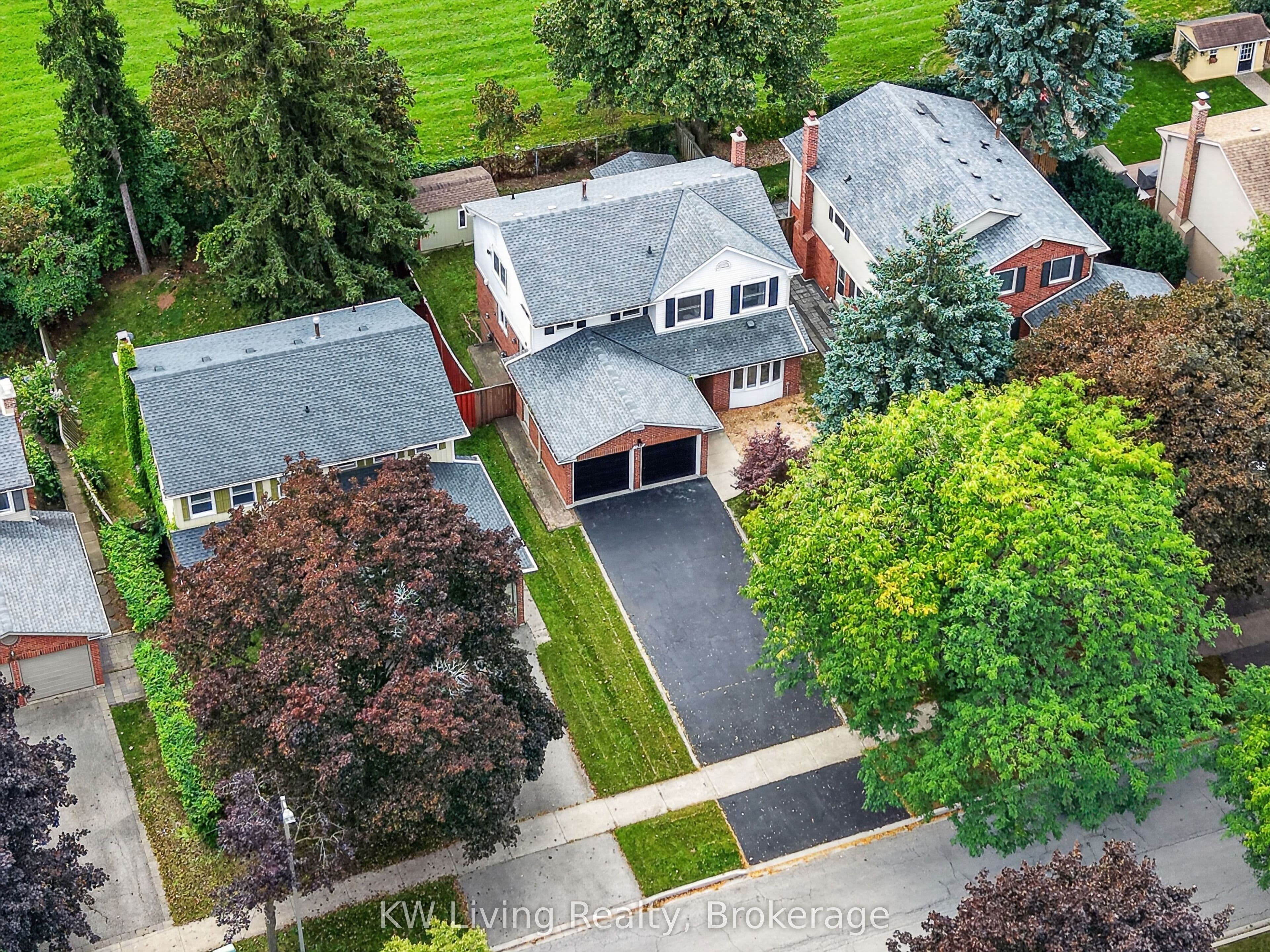 3253 Sir Johns Homestead S, Mississauga, ON L5L 2N7