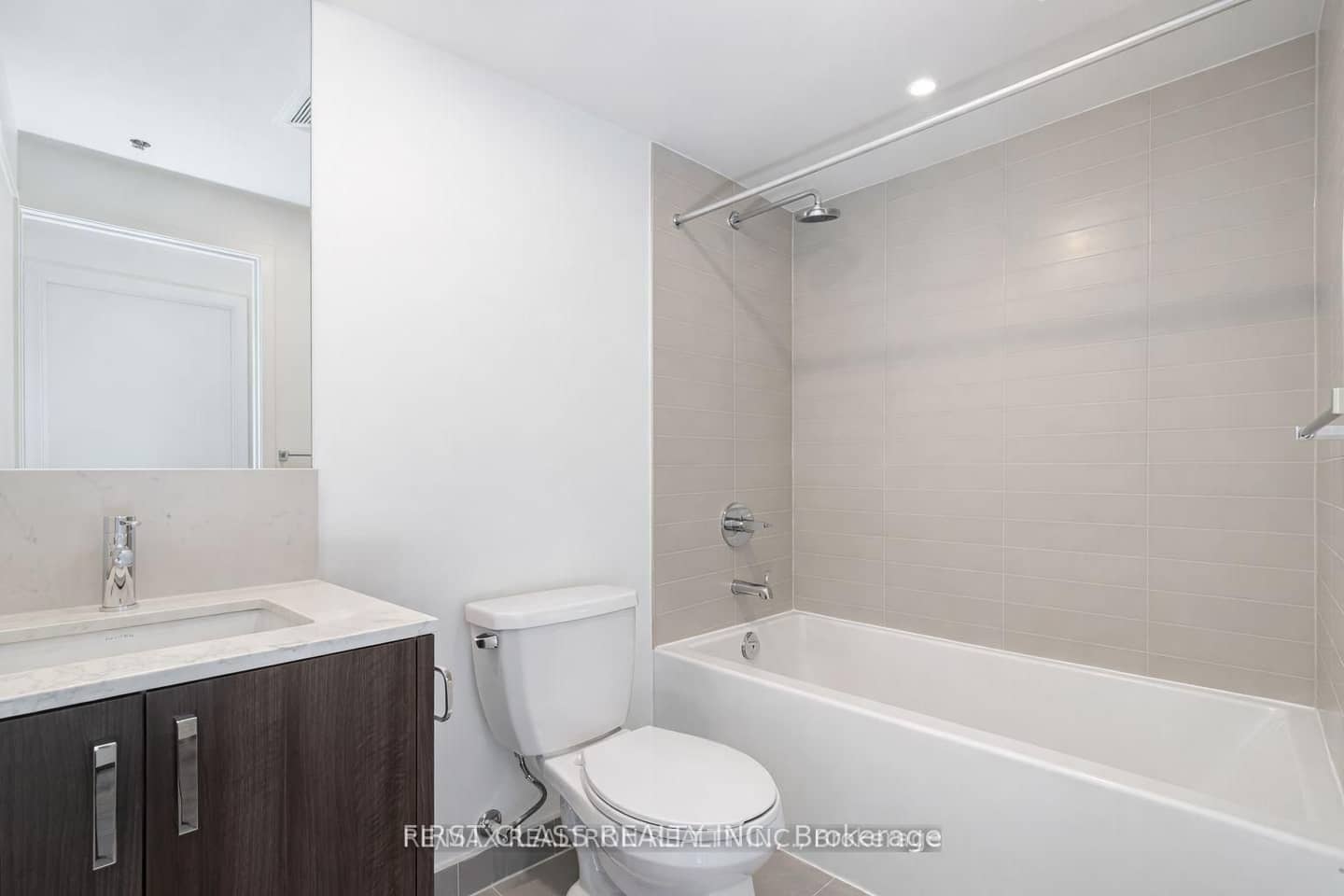 1787 St Clair Avenue W 425, Toronto, ON M6N 1J6