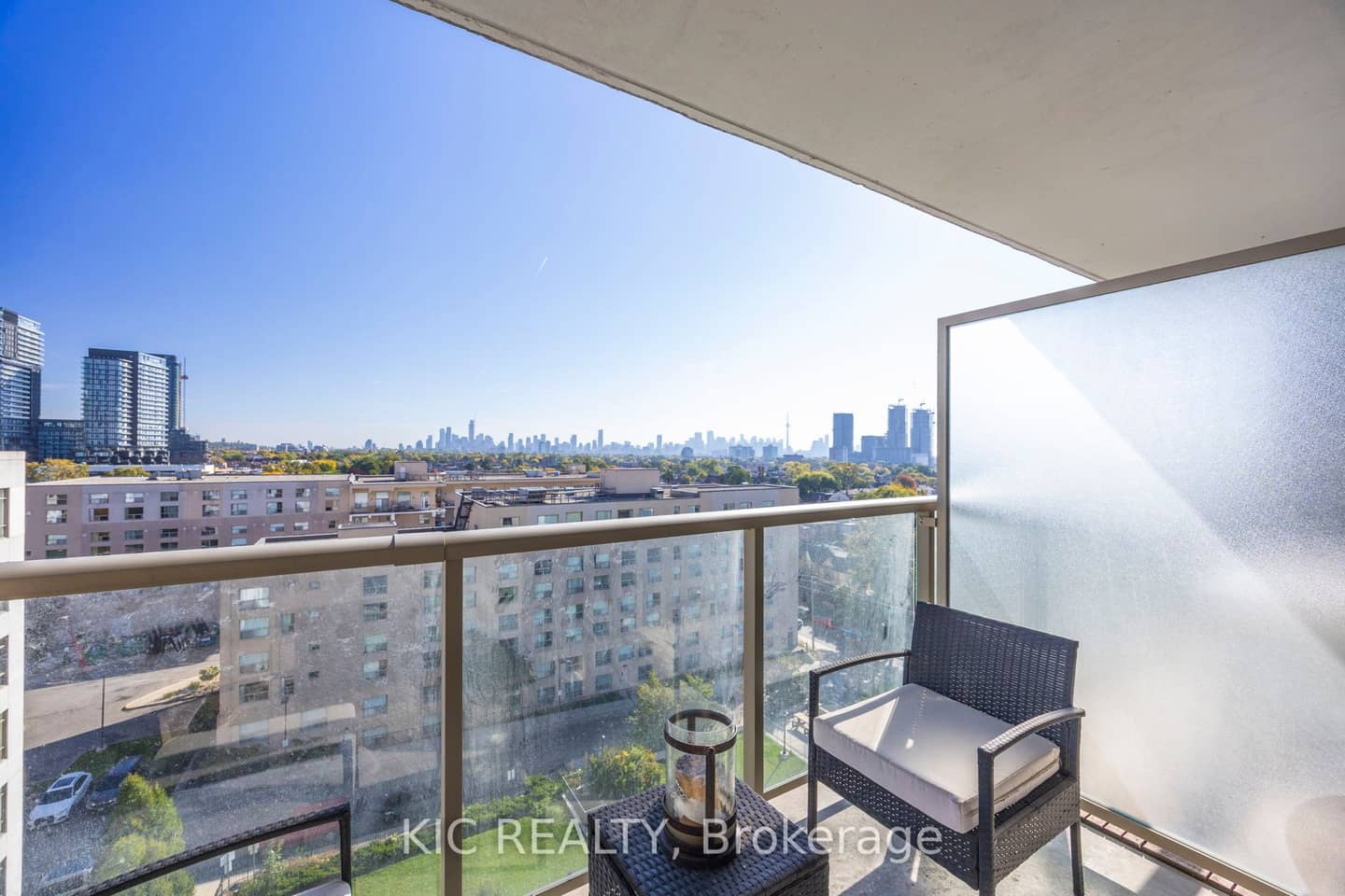 812 Lansdowne Avenue 901, Toronto, ON M6H 4K5