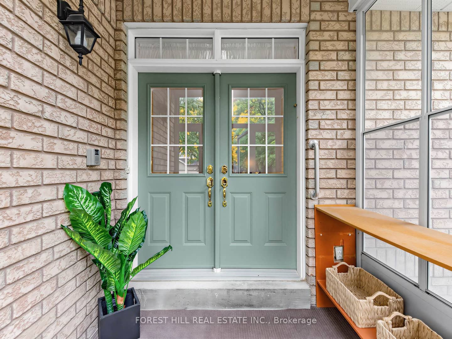 104 Sanibel Crescent, Vaughan, ON L4J 8K7