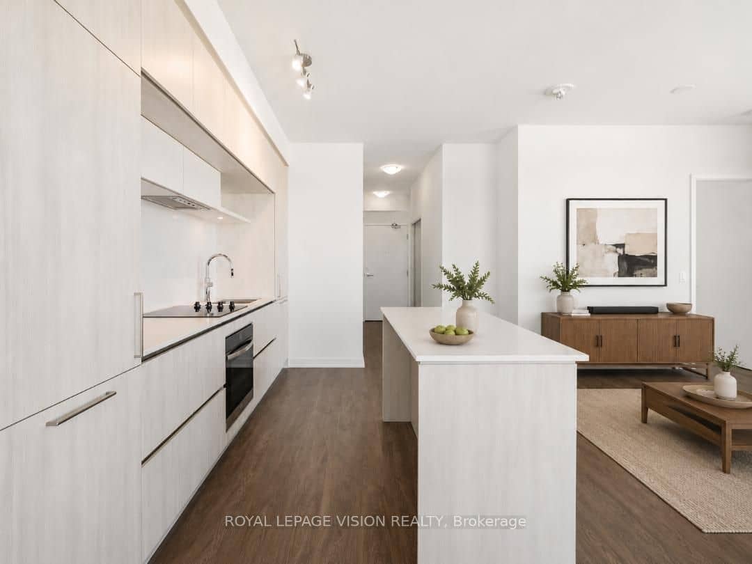 2 David Eyer Road 625, Richmond Hill, ON L4S 0N6