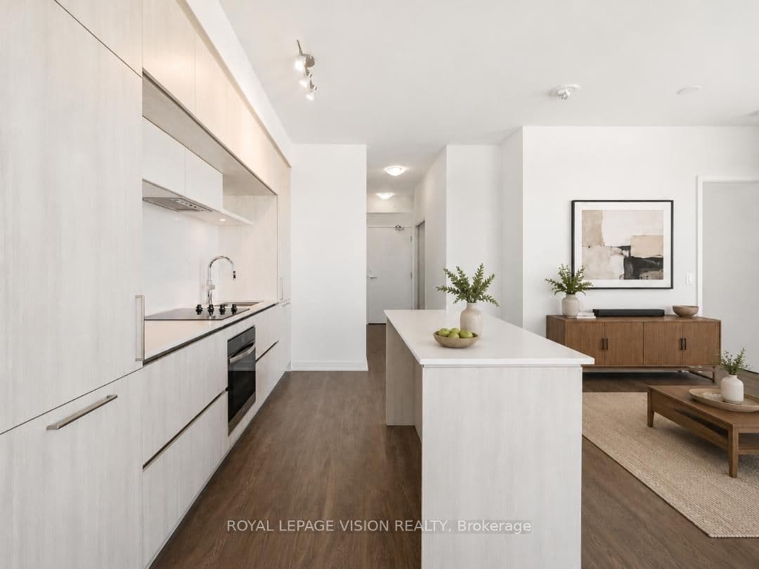 2 David Eyer Road 625, Richmond Hill, ON L4S 0N6