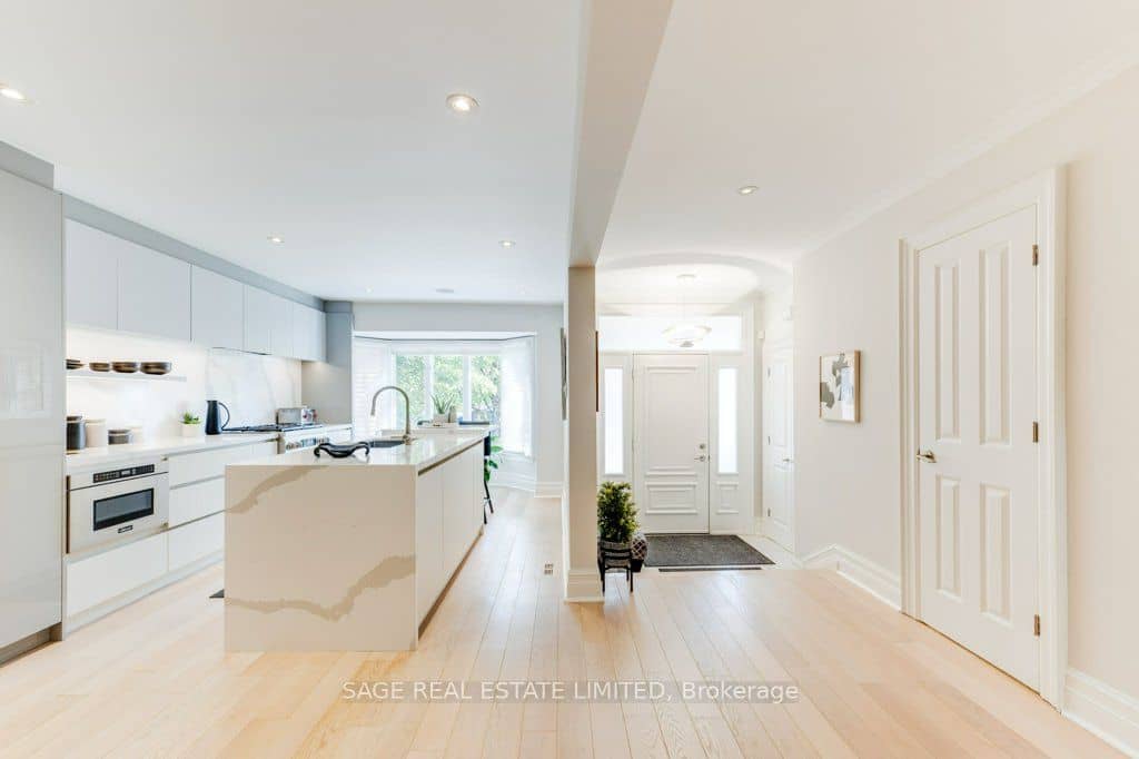 70 Heath Street E, Toronto, ON M4T 1S3