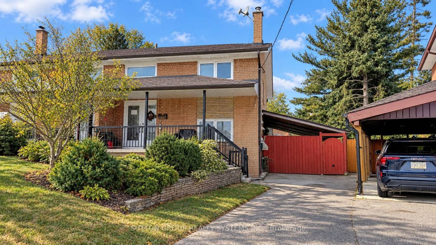30 Coronado Court, Toronto, ON M9M 1S7