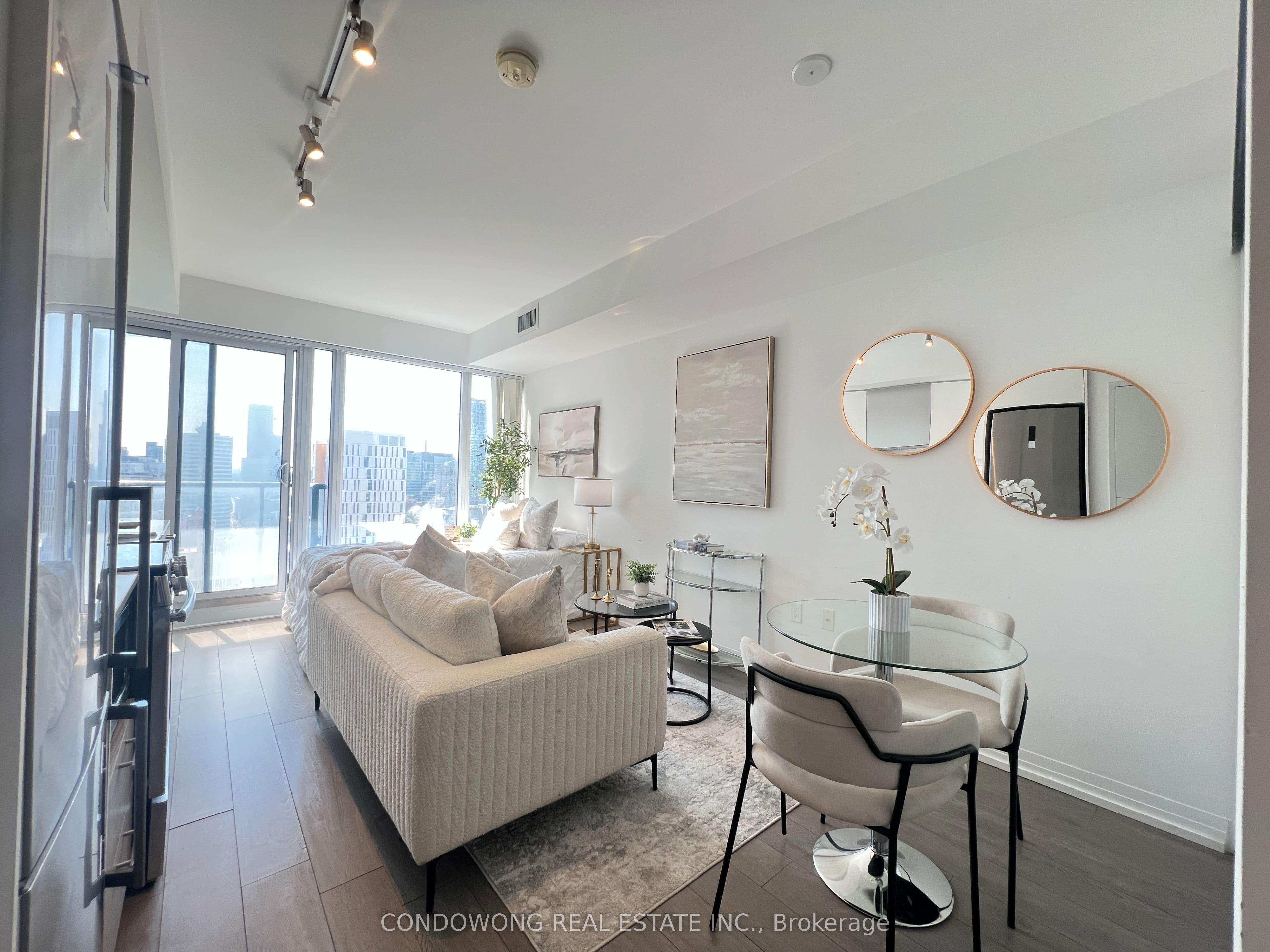 251 Jarvis Street 3007, Toronto, ON M5B 0C3