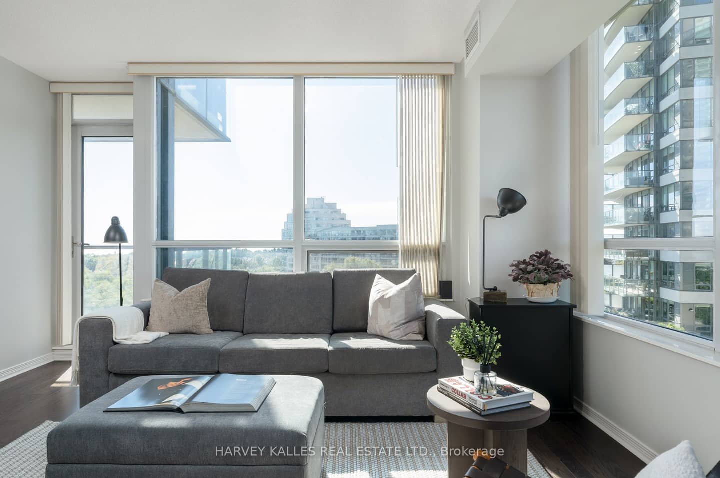 2230 Lake Shore Boulevard W 602, Toronto, ON M8V 0B2