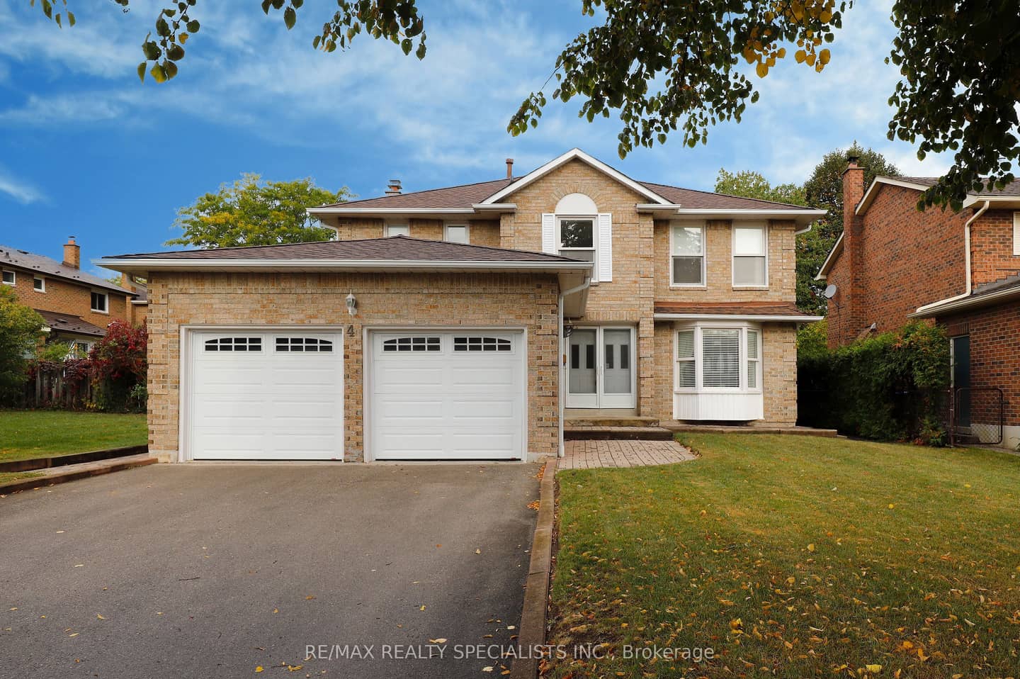 4 Mowat Court, Brampton, ON L6Z 3E6
