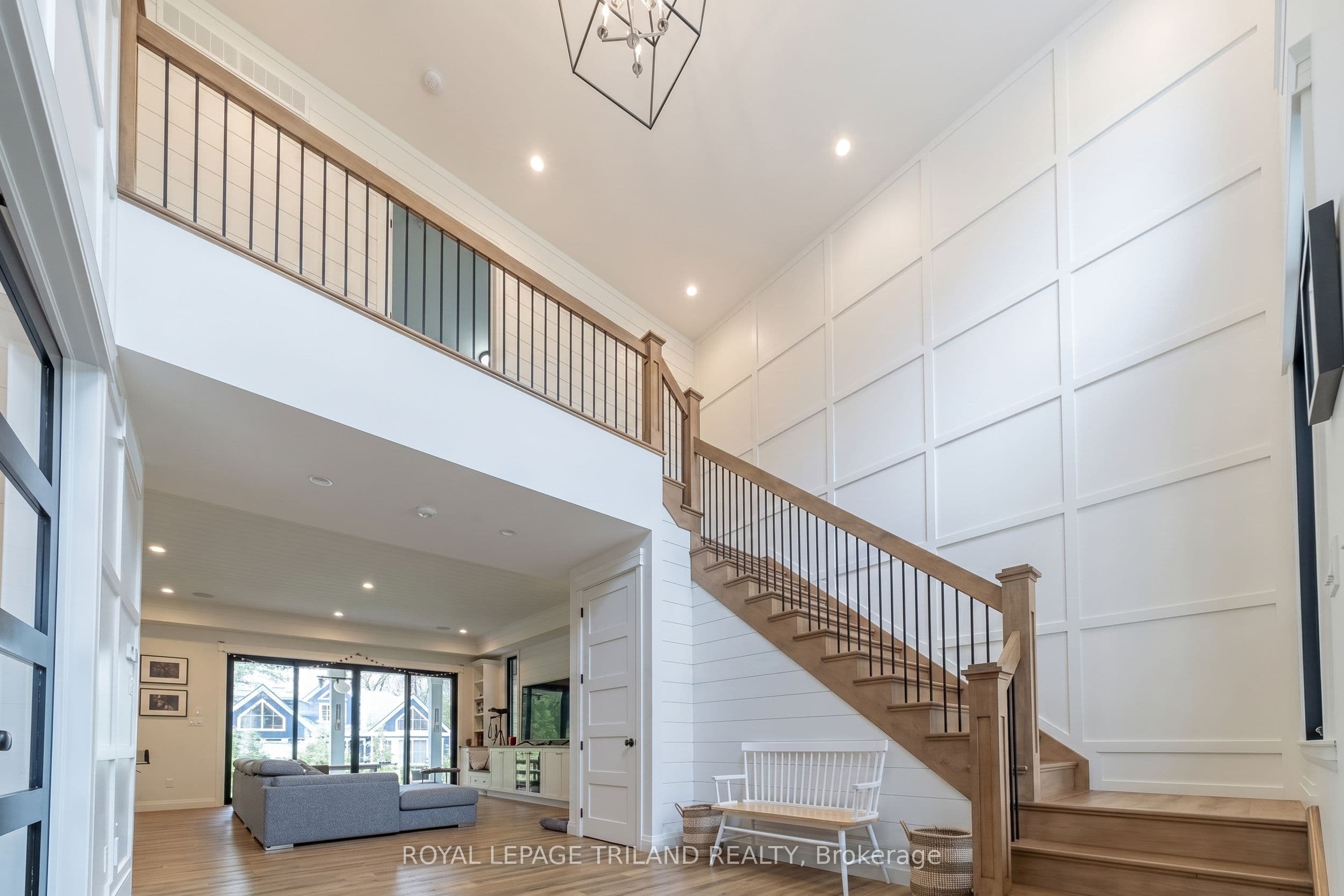10195 Red Pine Road, Lambton Shores, ON N0M 1T0