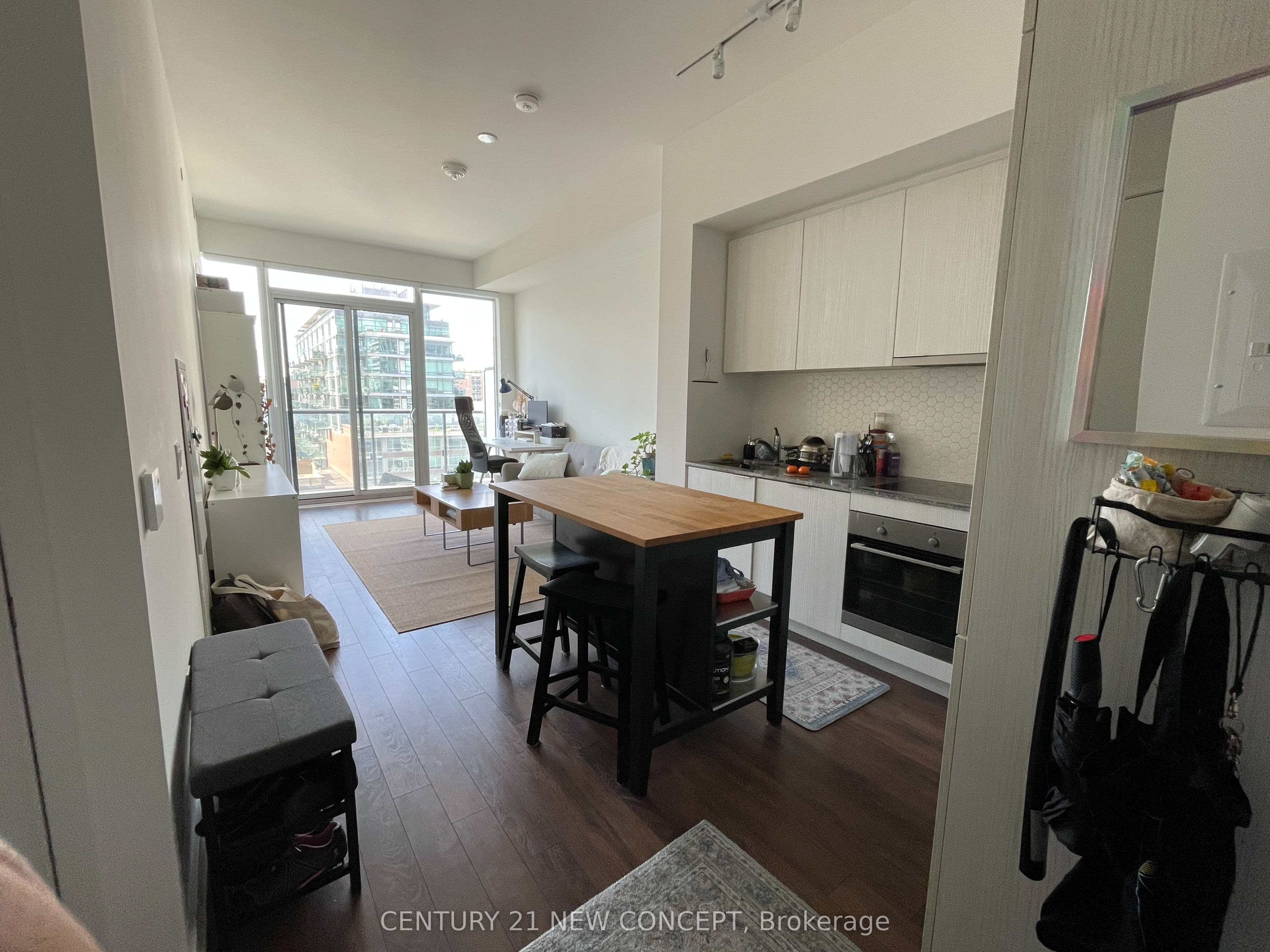 158 Front Street E 1009, Toronto, ON M5A 0K9