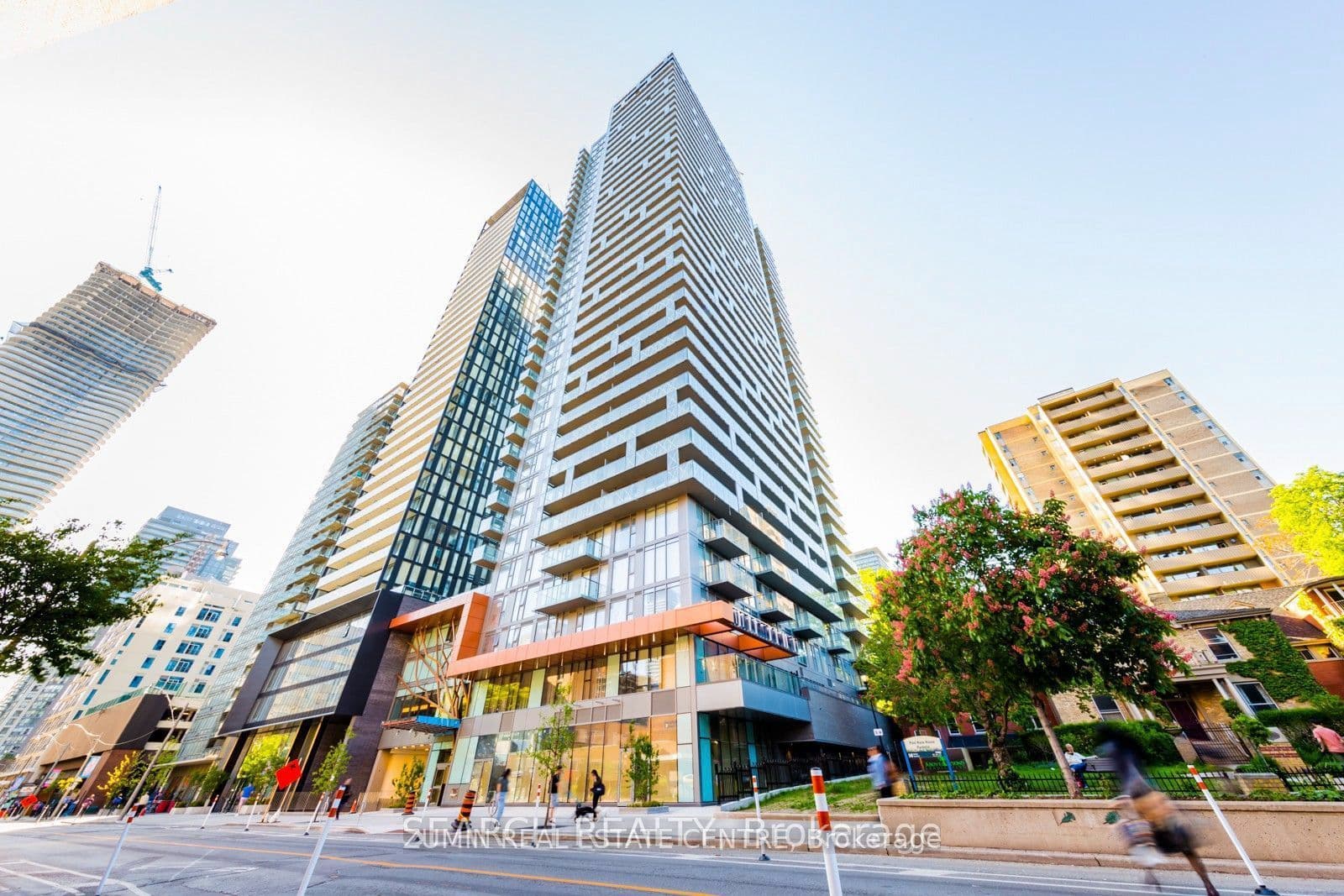 50 Wellesley Street E 3801, Toronto, ON M4Y 1G2
