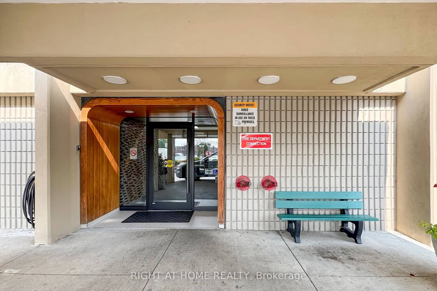 1338 York Mills Road 702, Toronto, ON M3A 3M3
