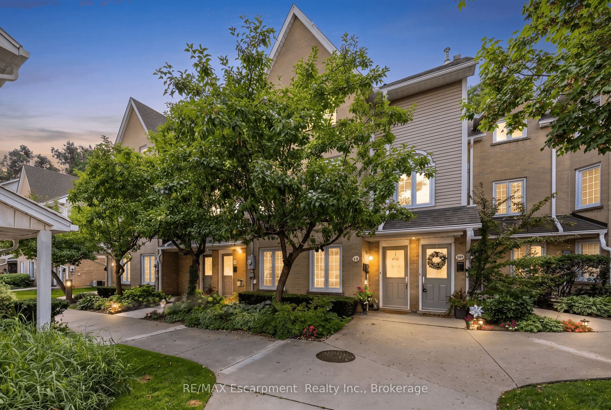 2110 Cleaver Avenue 218, Burlington, ON L7M 3Z3