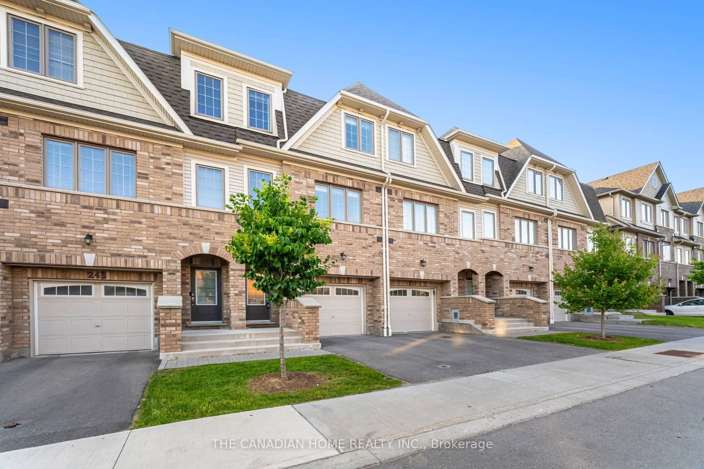 241 Danzatore Path, Oshawa, ON L1L 0P9