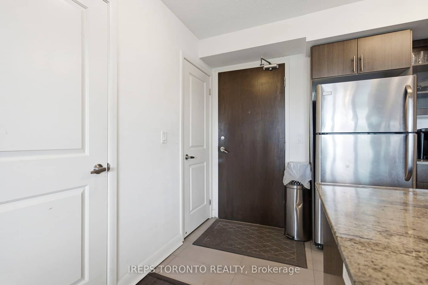 75 Norman Bethune Avenue 209, Richmond Hill, ON L4B 0B6