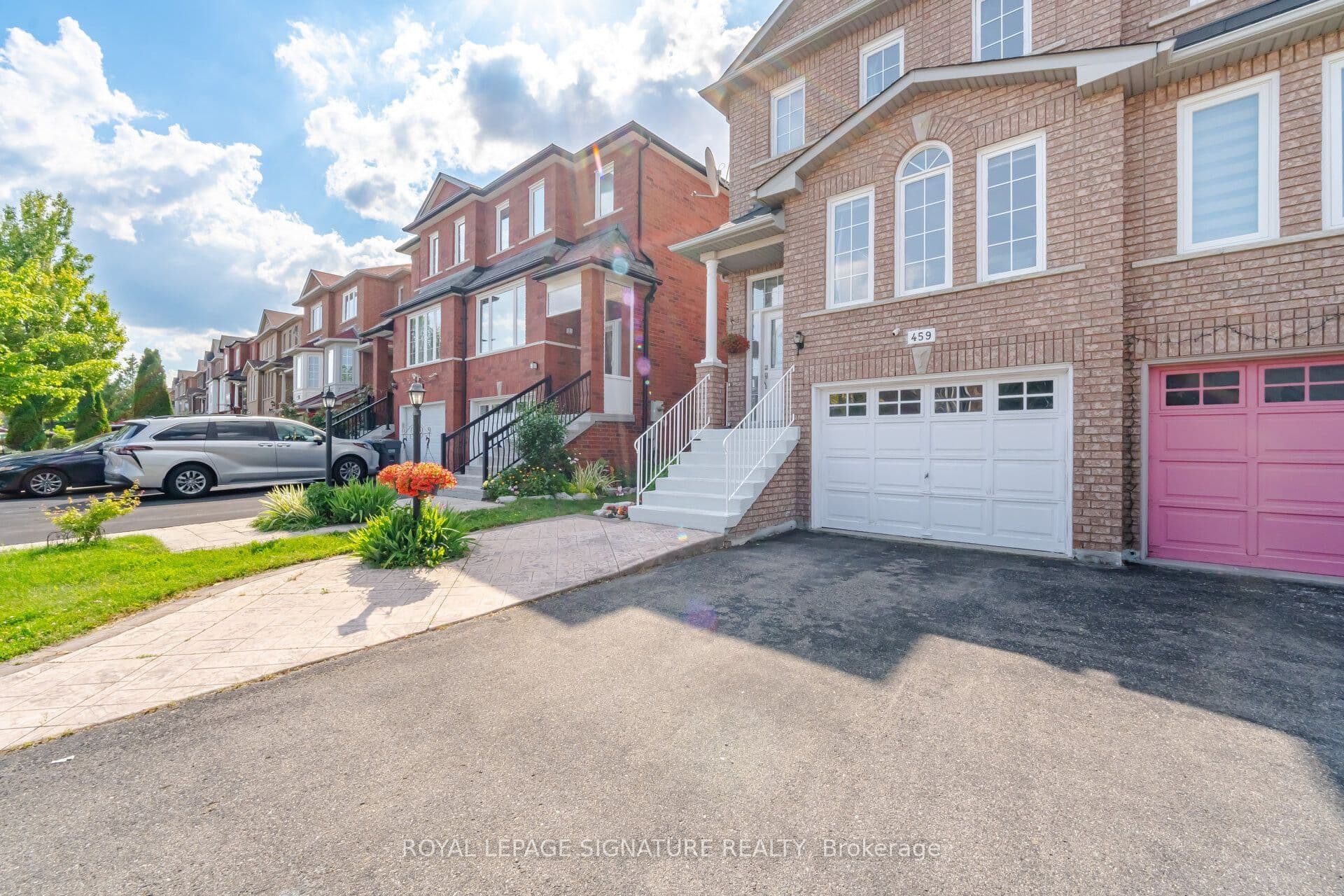 459 Wildgrass Road, Mississauga, ON L5B 4H5
