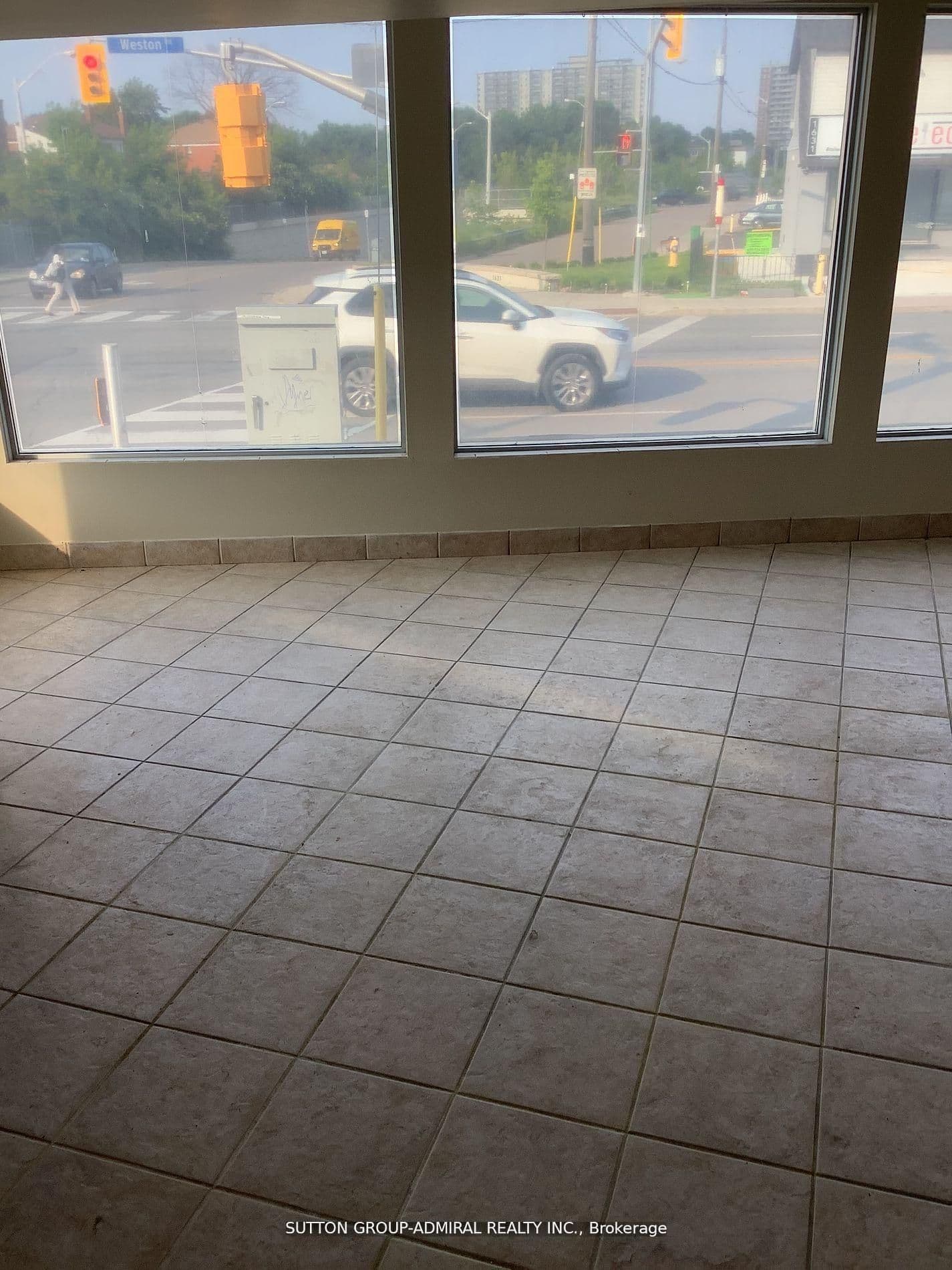 1634 Weston Road W, Toronto, ON M9N 1T9