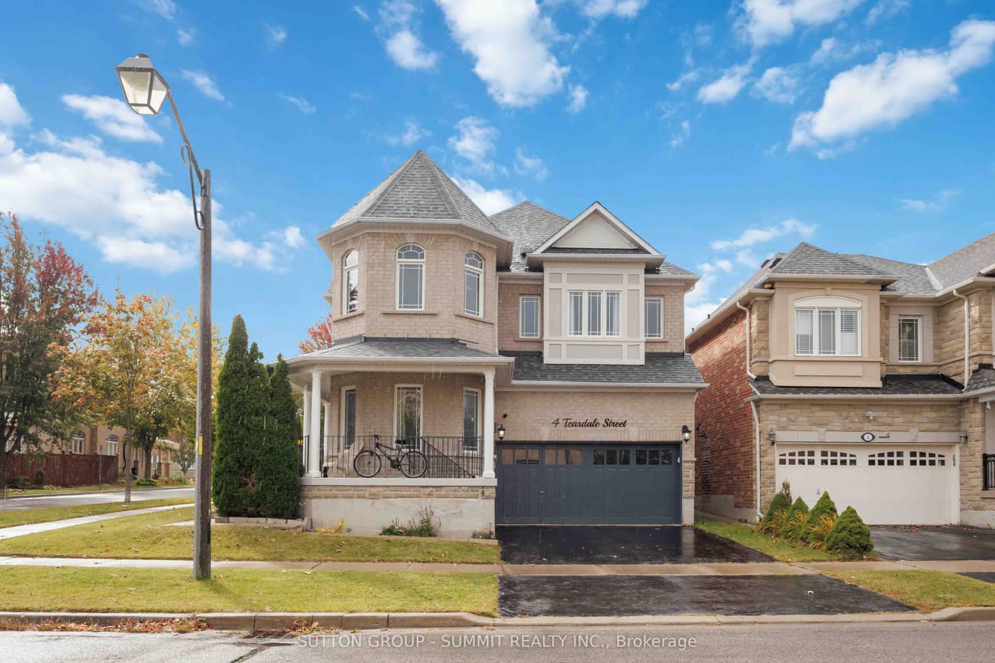 4 Teasdale Street, Ajax, ON L1Z 2A6