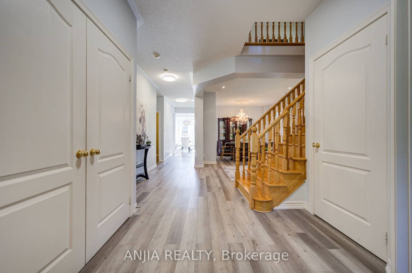 16 Forest Manor Place, Markham, ON L6E 1E7