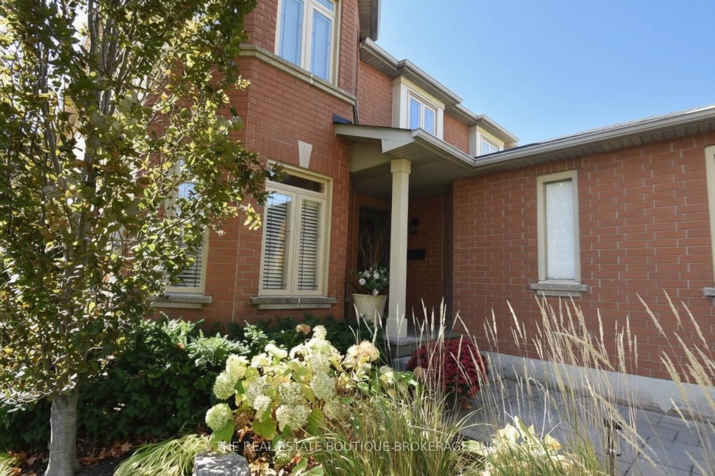 470 Amanda Crescent, Burlington, ON L7L 6H5