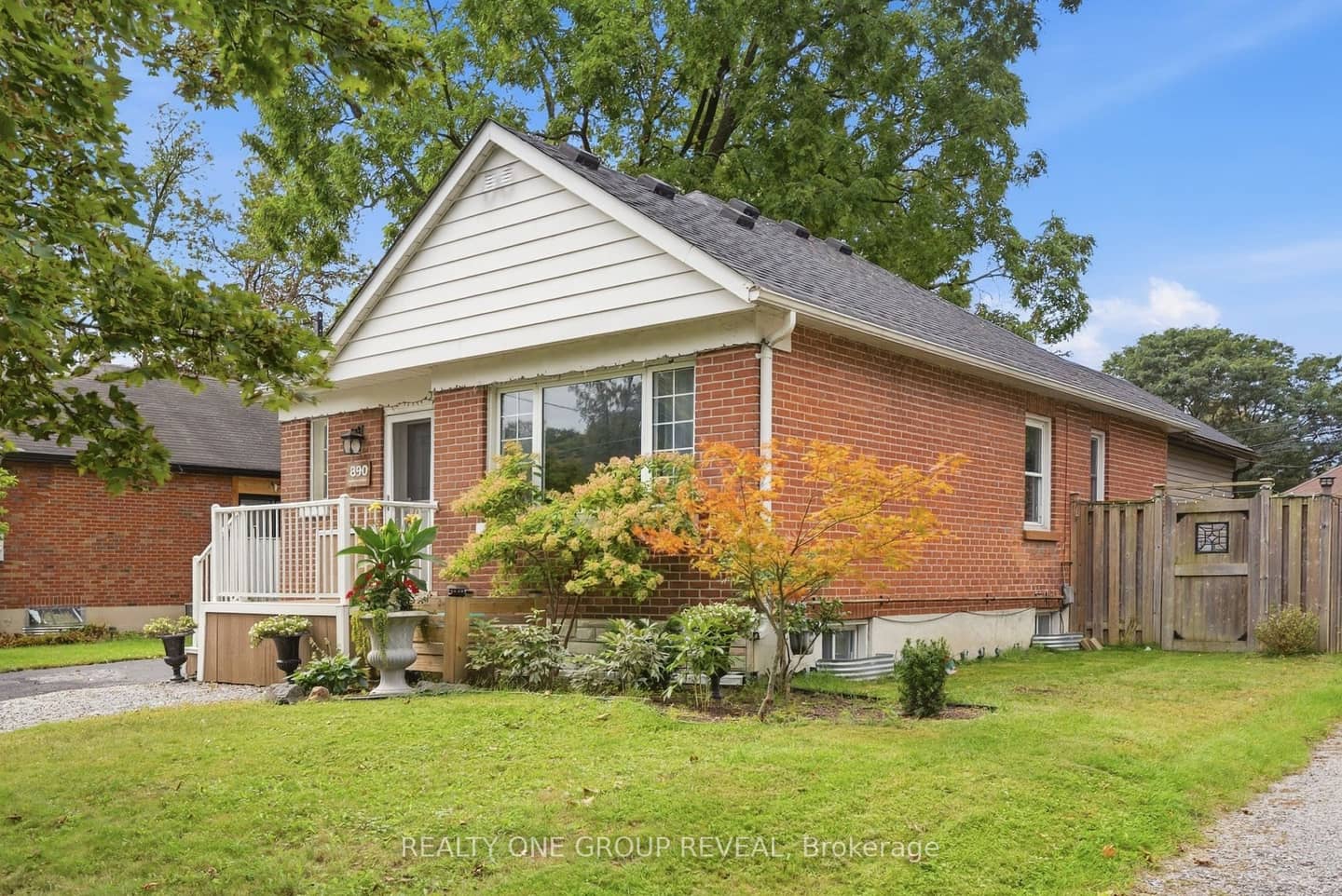 890 Grierson Street, Oshawa, ON L1G 5J9