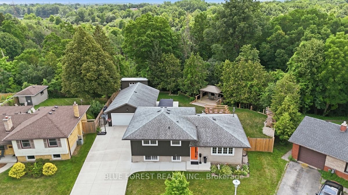 21 Agincourt Place, London South, ON N5Z 4E8