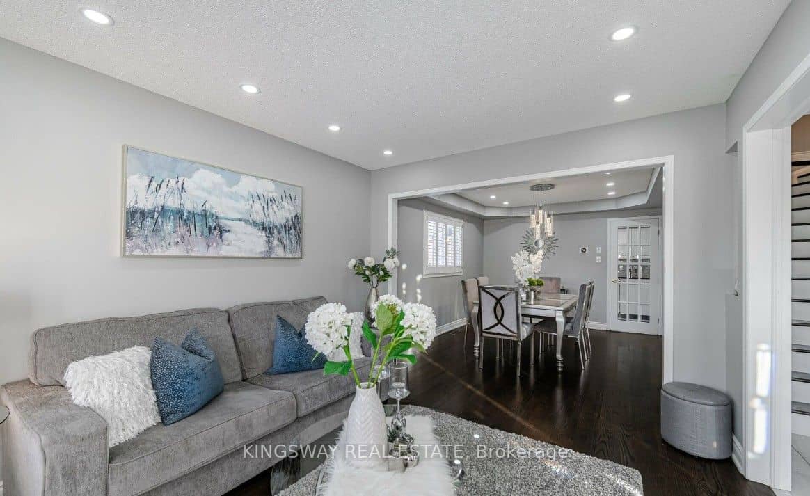 5103 Silverwater Mill Crescent, Mississauga, ON L5V 2B2