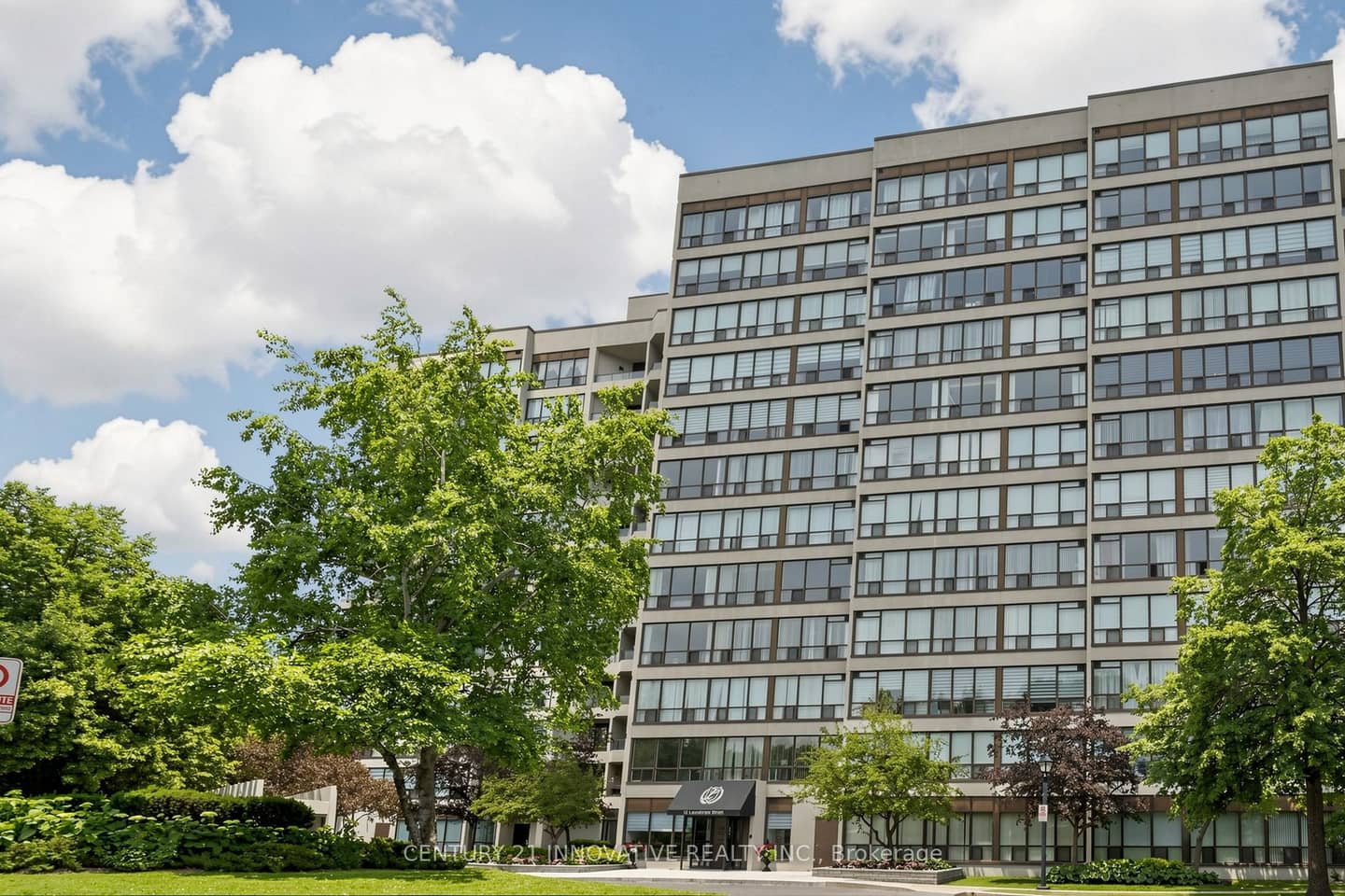 12 NE Laurelcrest Street 912, Brampton, ON L6S 5Y4