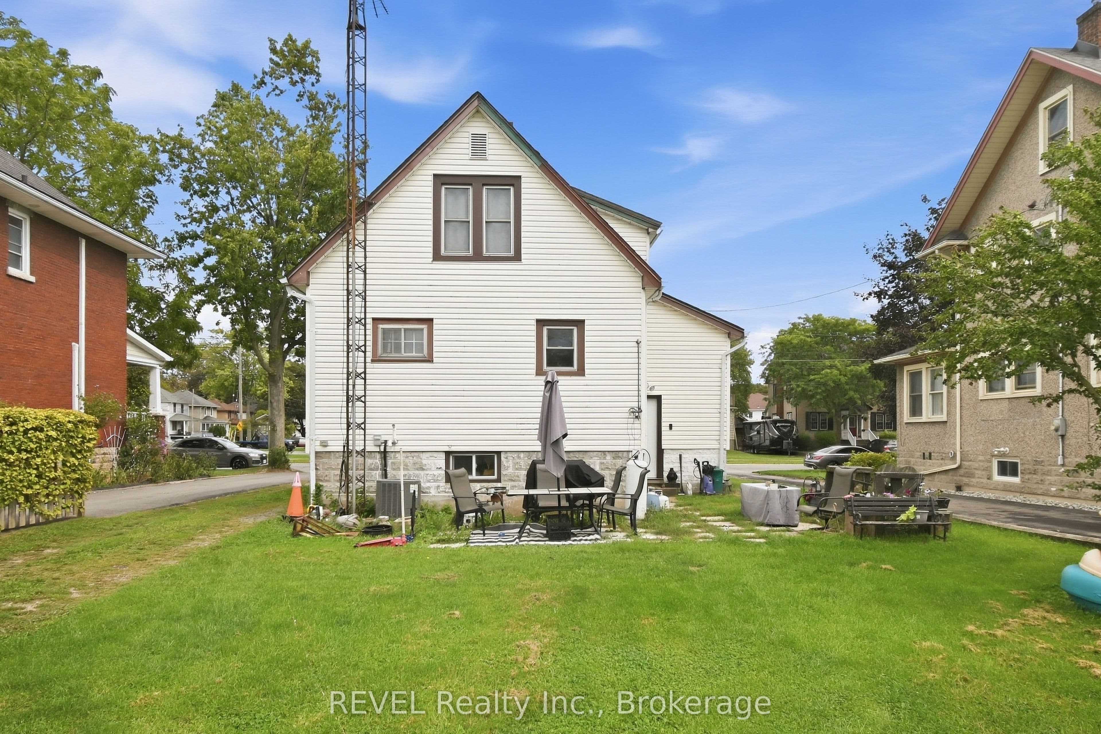 116 Steele Street, Port Colborne, ON L3K 4X5