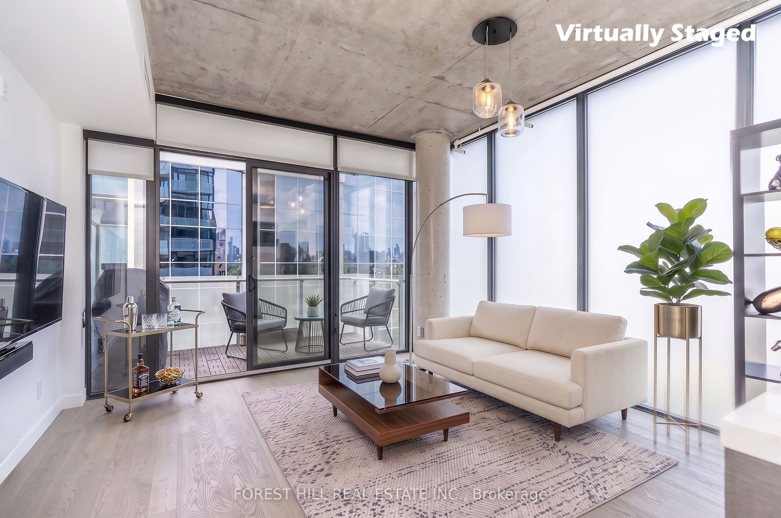 25 Stafford Street 611, Toronto, ON M5V 0G3
