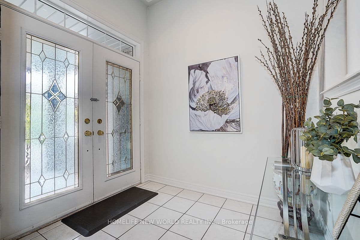 2305 Woodfield Road, Oakville, ON L6H 6Y7