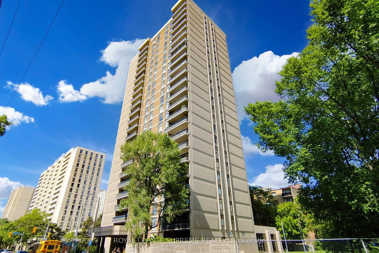 135 Marlee Avenue 401, Toronto, ON M6B 4C6
