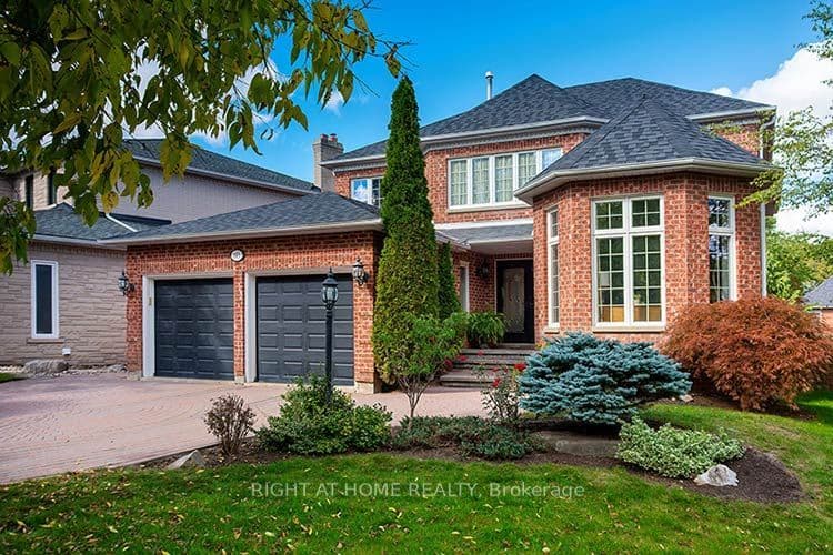 143 Carlyle Crescent, Aurora, ON L4G 6P8