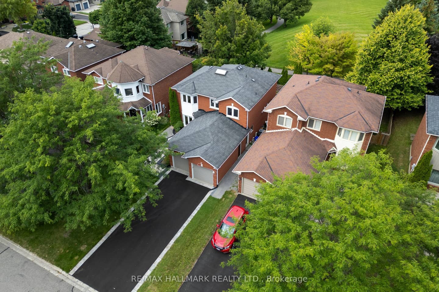 872 Hilton Boulevard, Newmarket, ON L3X 2H8