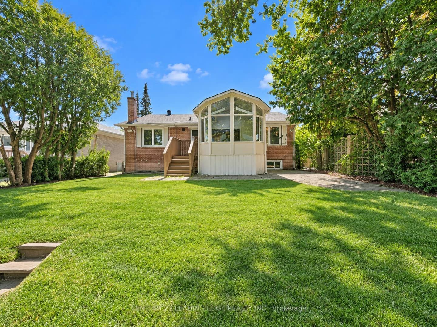 39 Sumner Heights Drive, Toronto, ON M2K 1Y2