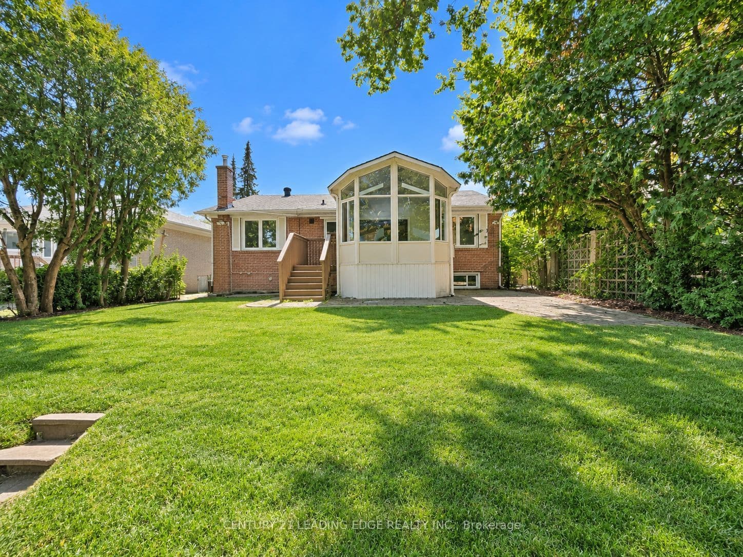 39 Sumner Heights Drive, Toronto, ON M2K 1Y2