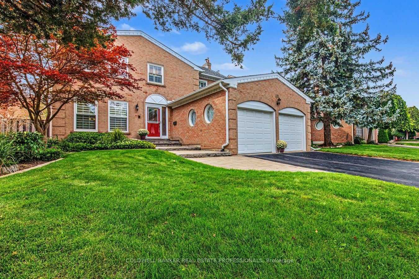 90 Longwater Chase, Markham, ON L3R 4B1